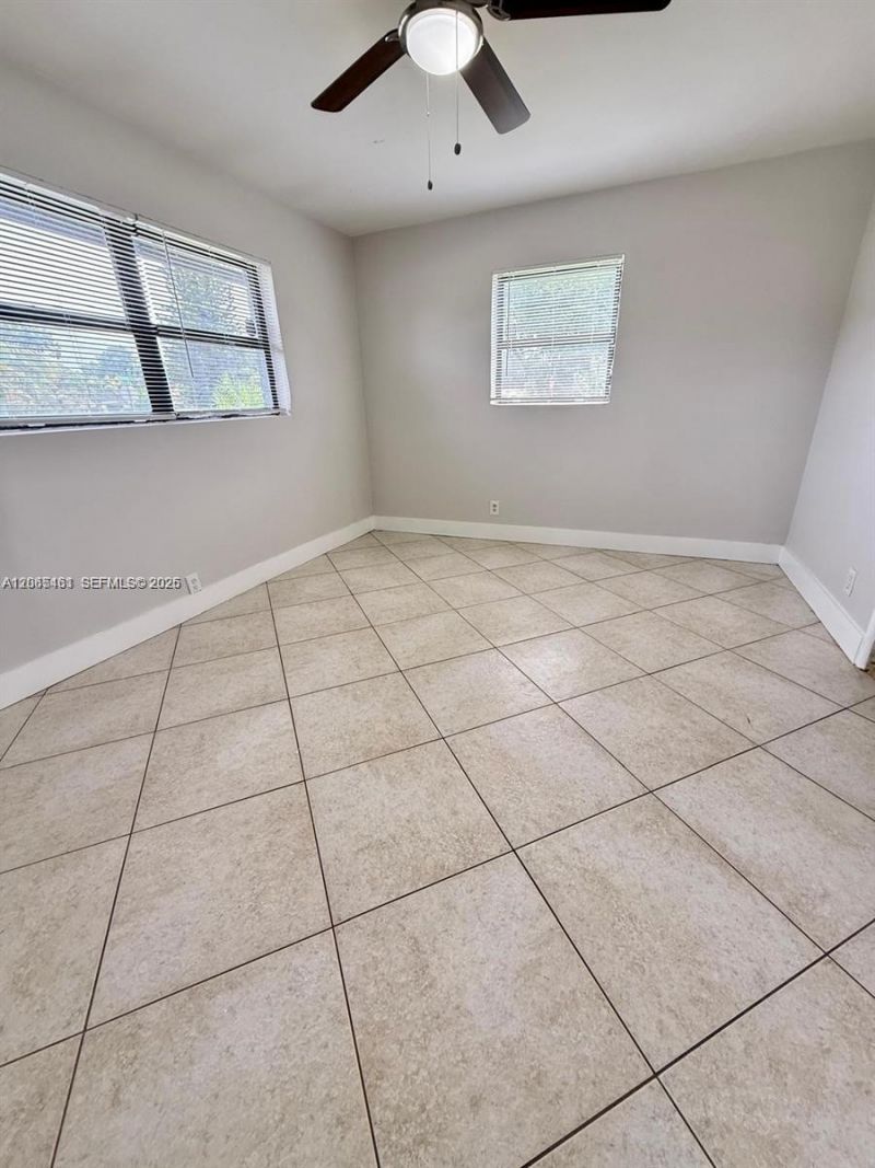 2240 N 57th Way, Hollywood, FL 33021 Photo