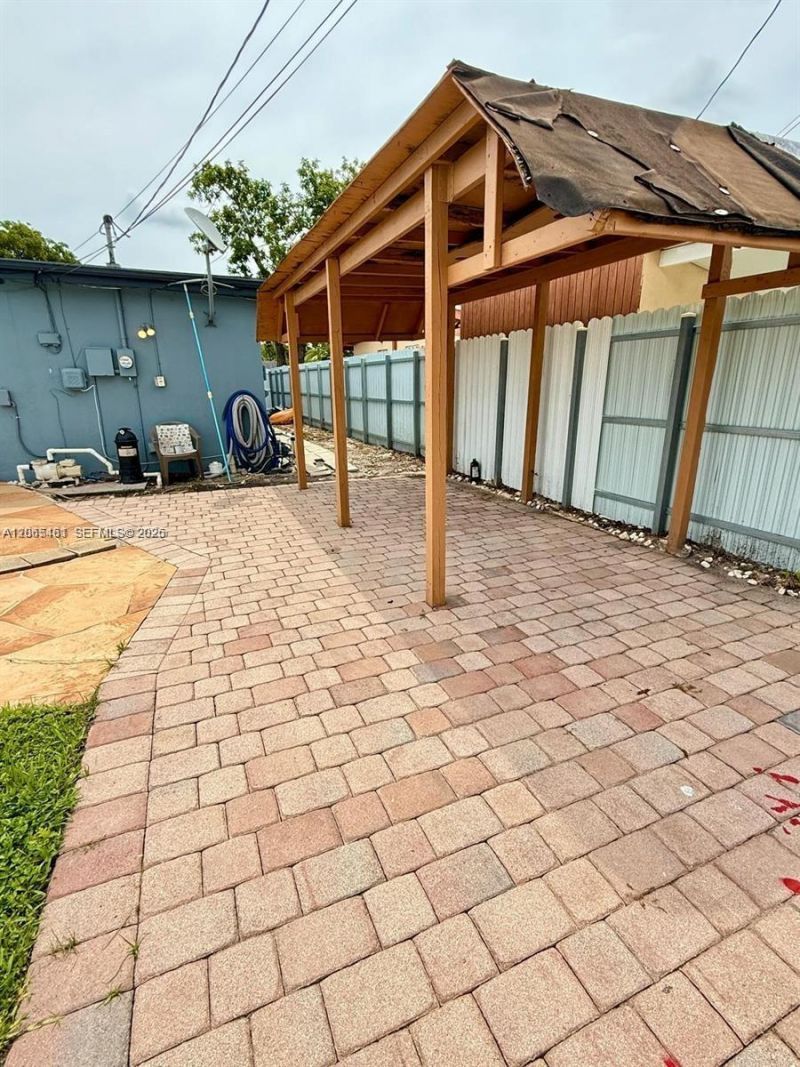 2240 N 57th Way, Hollywood, FL 33021 Photo