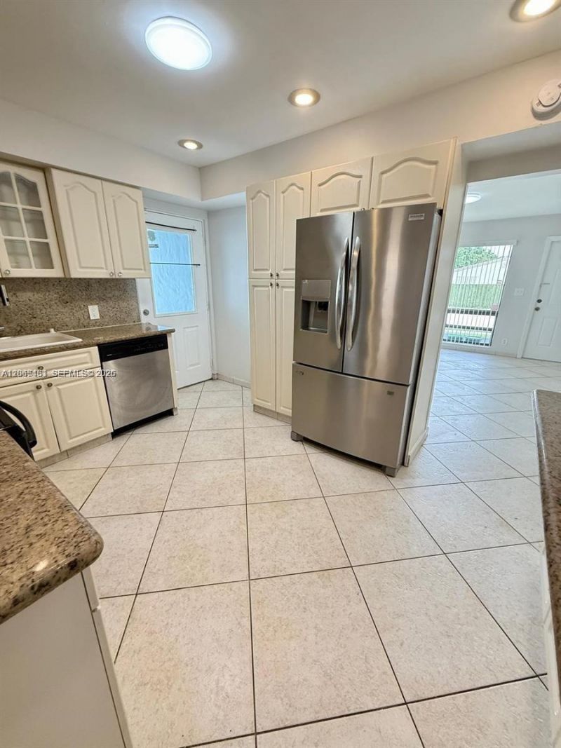 2240 N 57th Way, Hollywood, FL 33021 Photo