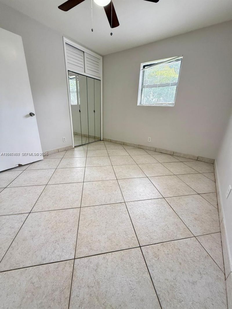 2240 N 57th Way, Hollywood, FL 33021 Photo