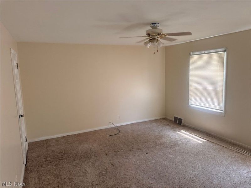 16803 Eldamere, Cleveland, OH 44128 Photo 32