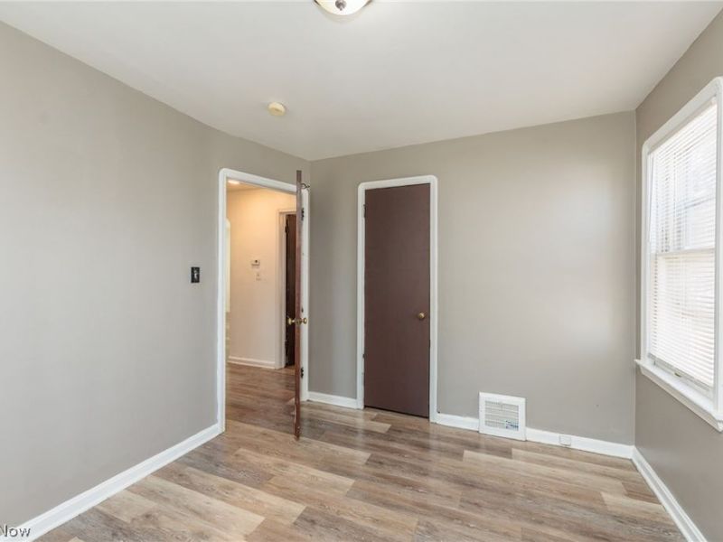 5239 E 115th Street, Garfield Heights, OH 44125 Photo 13