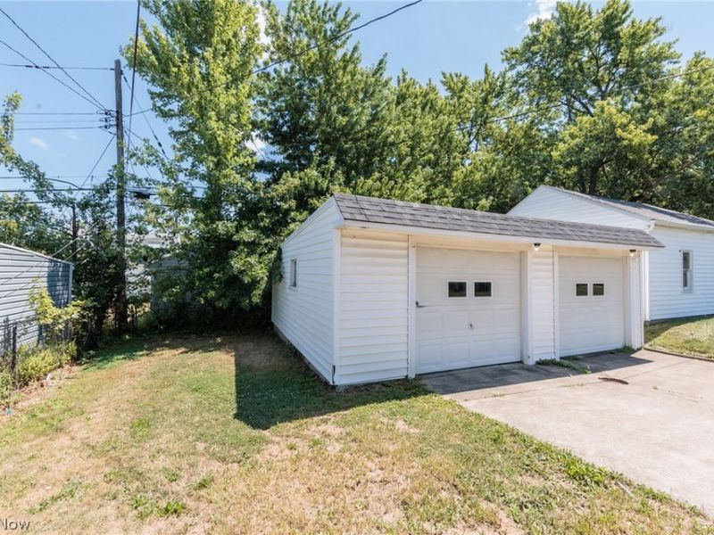 5239 E 115th Street, Garfield Heights, OH 44125 Photo 5