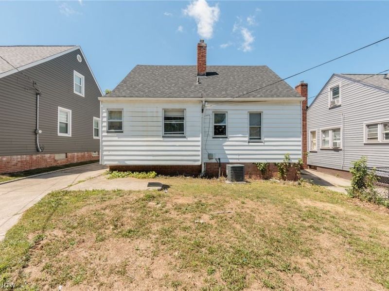 5239 E 115th Street, Garfield Heights, OH 44125 Photo 6