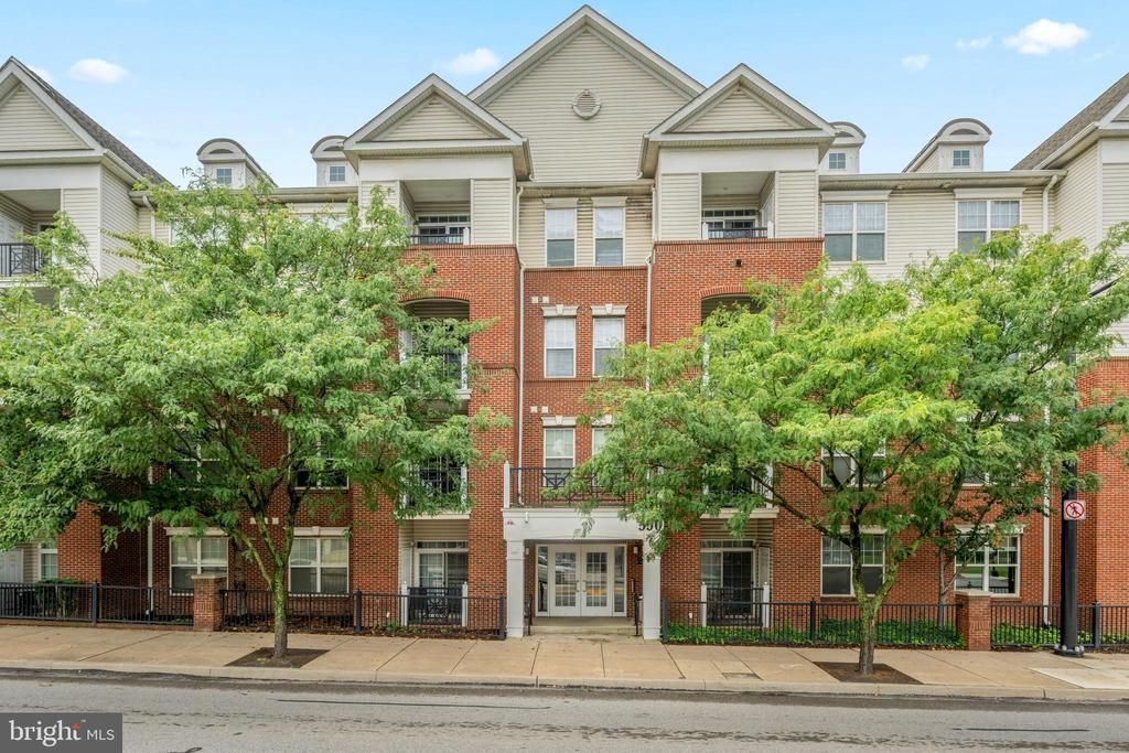 350 W ELM STREET , CONSHOHOCKEN, PA 19428