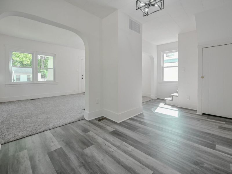 344 E Market Street, Urbana, OH 43078 Photo 12