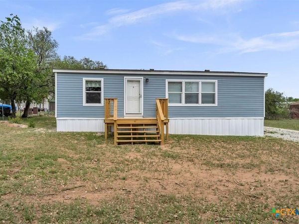 156 Julie Lane , Kingsland, TX 78639