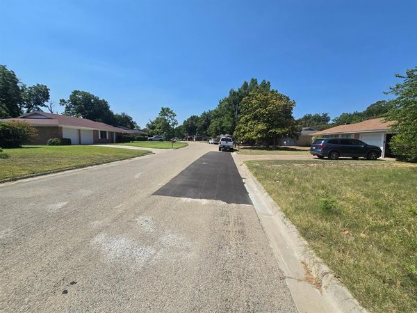 1206 Duane Street, Benbrook, TX 76126