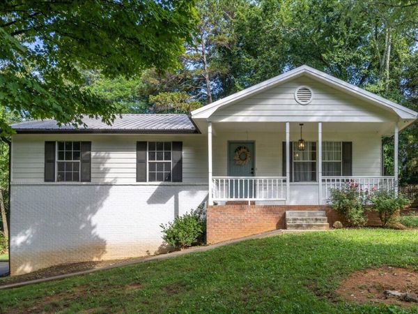 860 Anchor Drive, Lenoir City, TN 37771