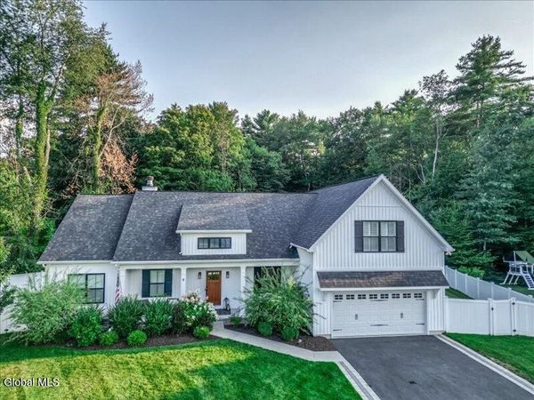 9 Easton Court, Wilton, NY 12831
