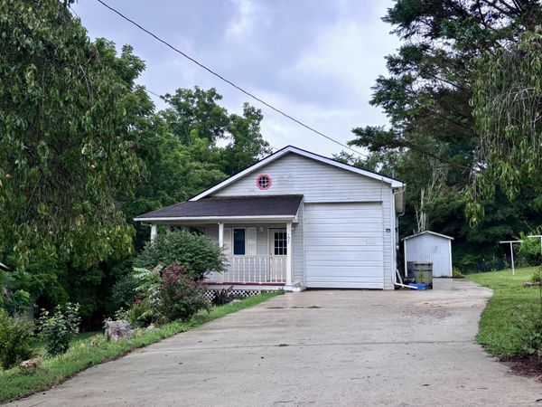 107 Fort St , Estill Springs, TN 37330
