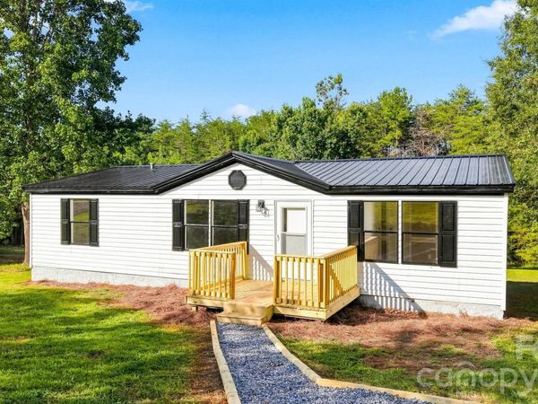 2596 1st Avenue NW, Catawba, NC 28609