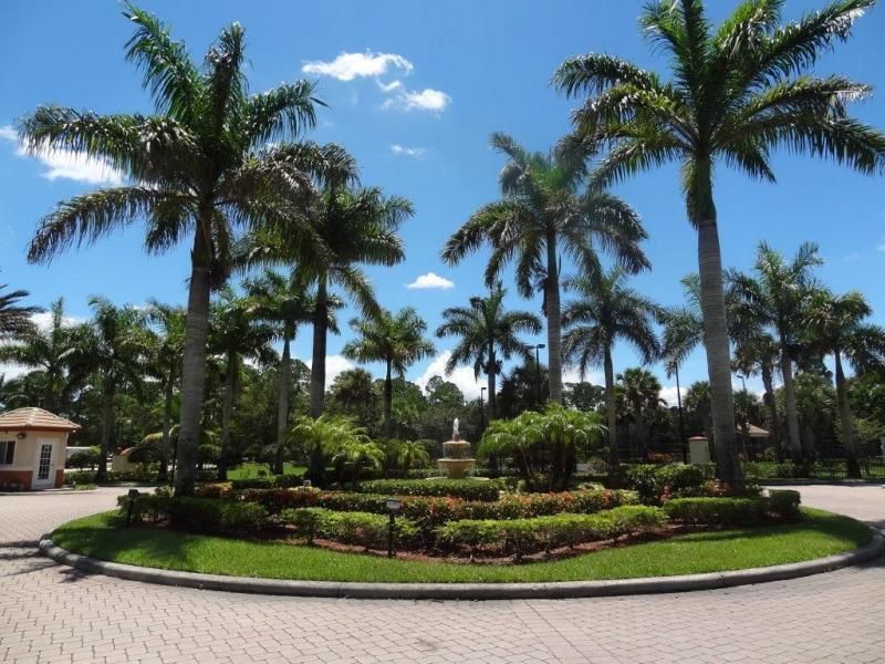 260 Crestwood Circle, Unit 102, Royal Palm Beach, FL 33411 Photo