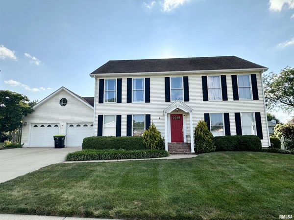 5 N GRAND Avenue, Jacksonville, IL 62650