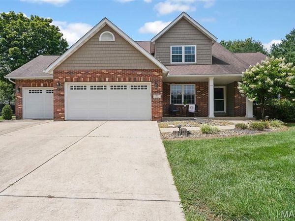160 Oaklawn Drive, Glen Carbon, IL 62034