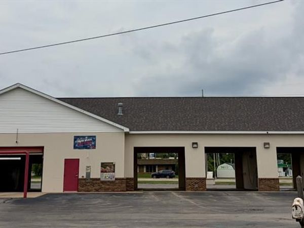 1401 S 74th Street , Belleville, IL 62223