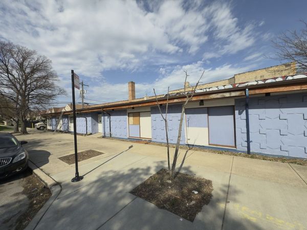 5724 W Diversey Avenue , Chicago, IL 60639
