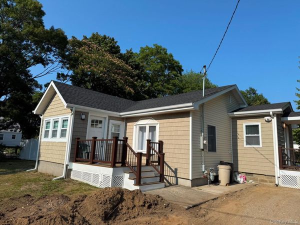 157 Pleasure Avenue, Ronkonkoma, NY 11779