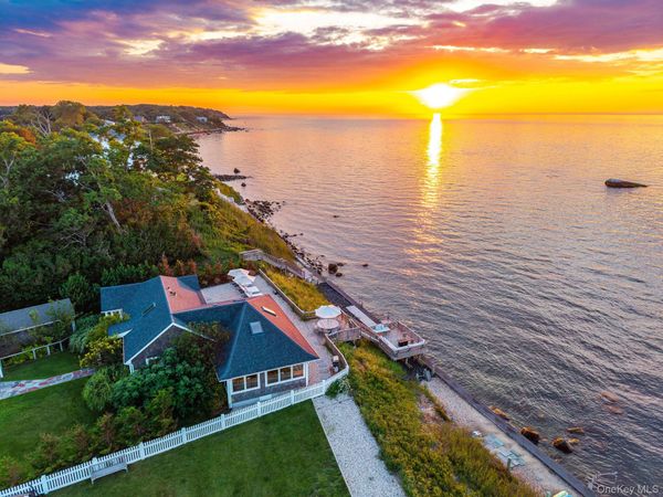 21515 Soundview Avenue , Southold, NY 11971