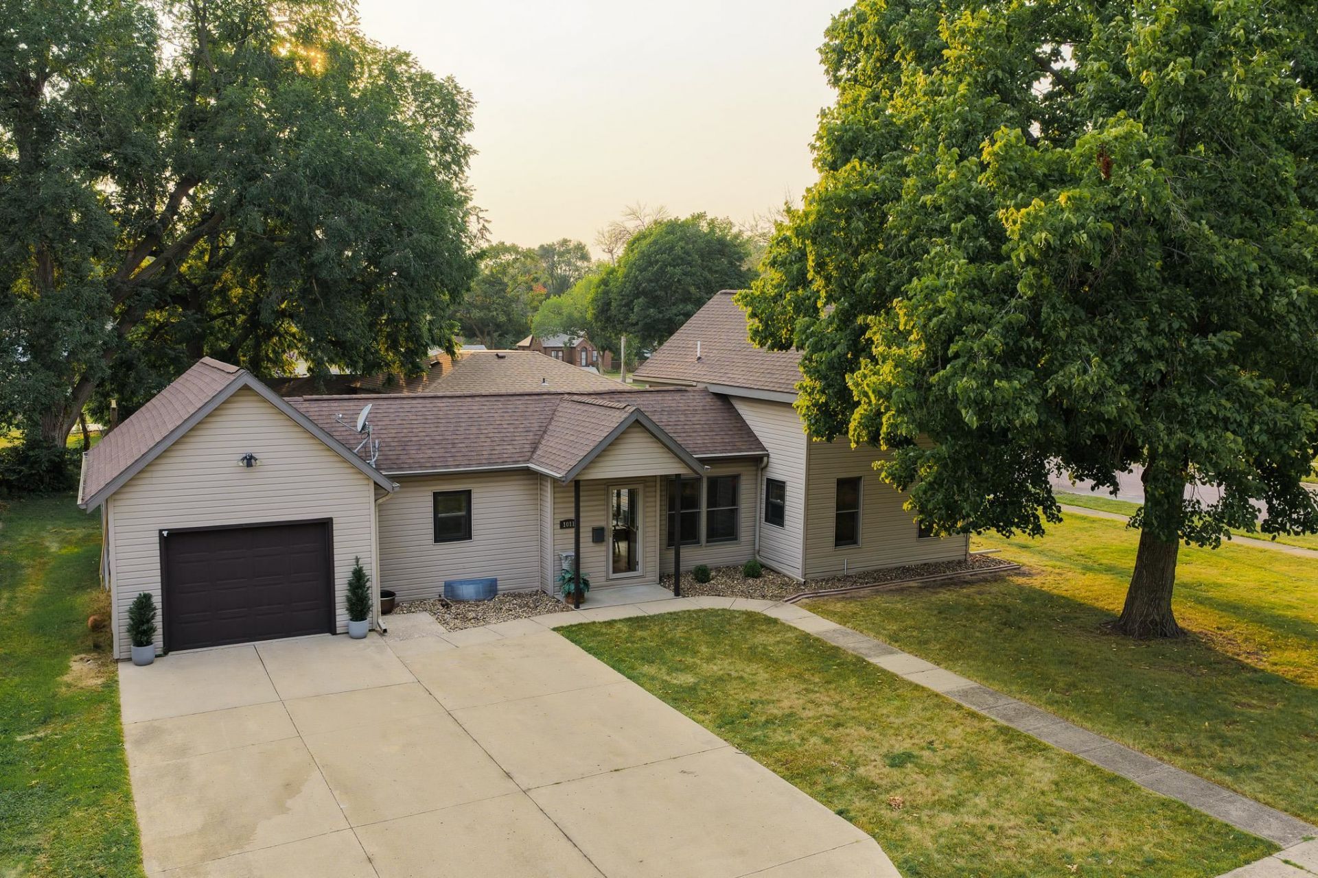 1011 N Avenue, Milford, IA 51351 Main Photo