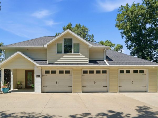 1737 Country Club Lane, Marshalltown, IA 50158