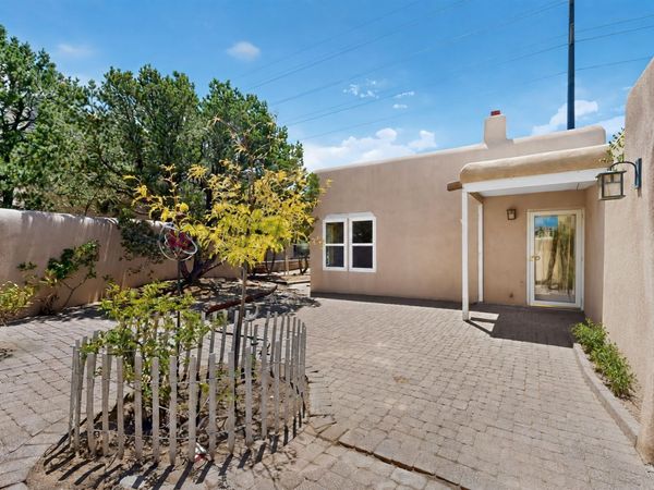 2733 Via Venado, Santa Fe, NM 87505