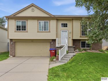 5927 S 186 Avenue, Omaha, NE 68135