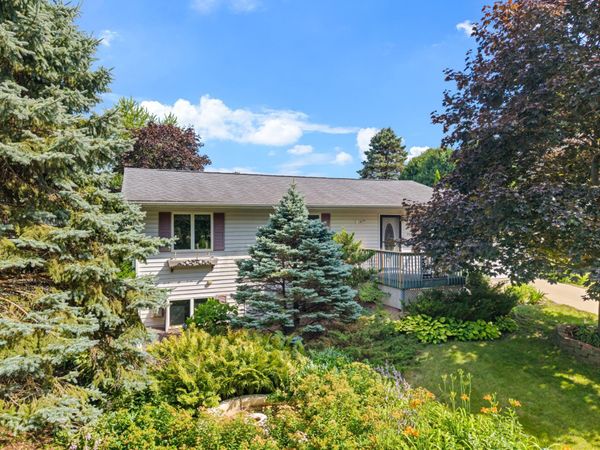 708 N Sprague Street , Caledonia, MN 55921