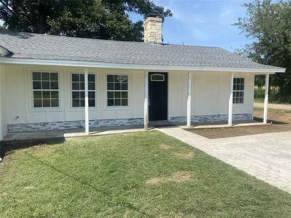 209 W 5th Street, Tolar, TX 76476