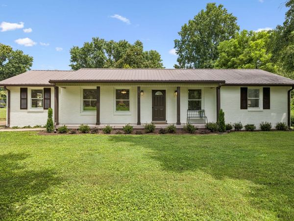 414 Hilltop Dr , Columbia, TN 38401