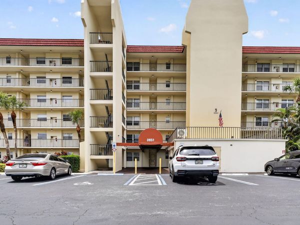 3951 Via Poinciana, Unit 209, Lake Worth, FL 33467