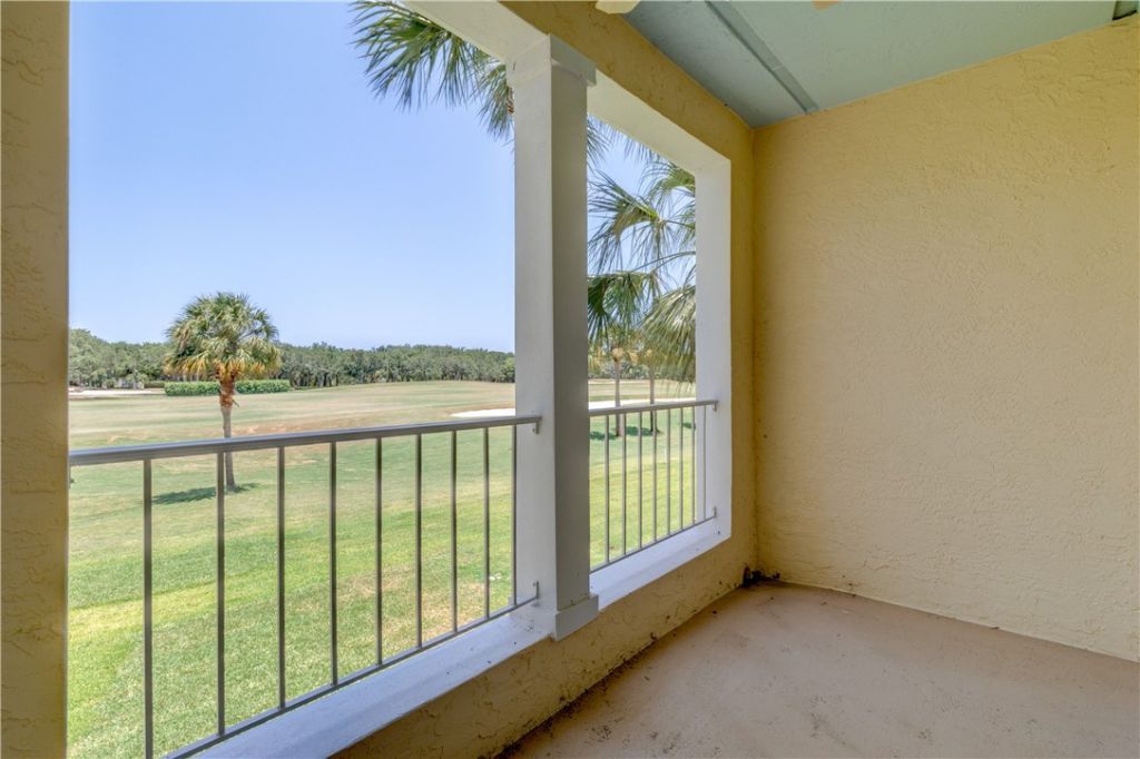 5030 Harmony Circle, Unit 204, Vero Beach, FL 32967 Photo
