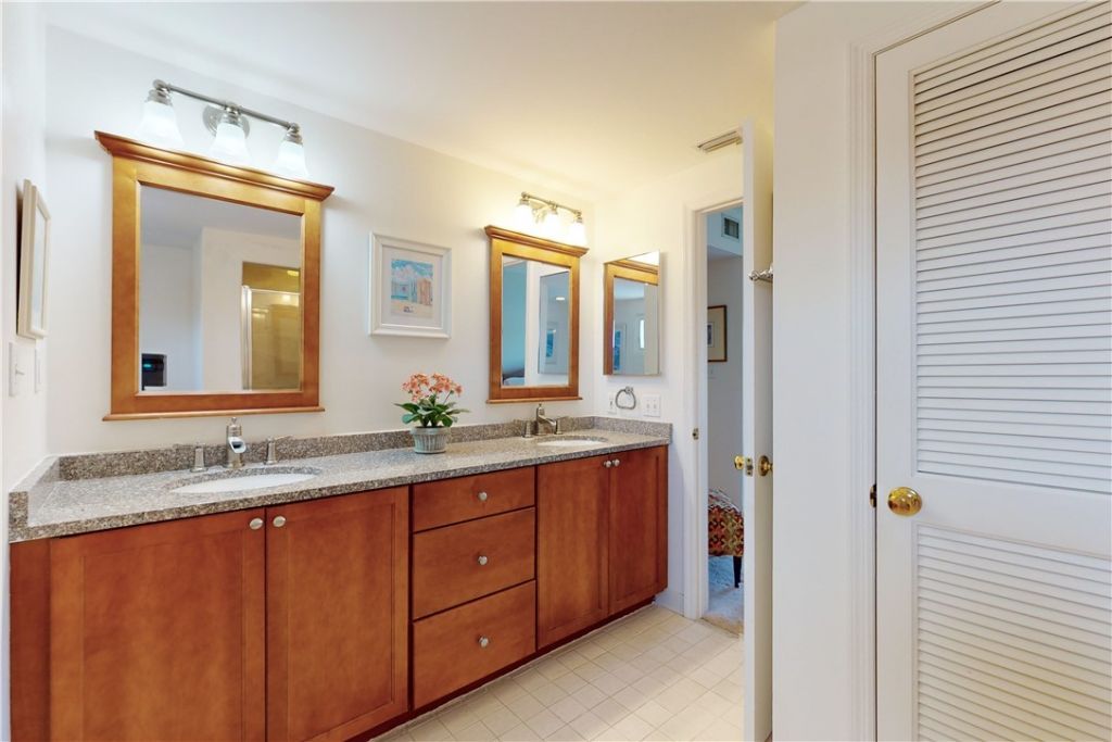 5030 Harmony Circle, Unit 204, Vero Beach, FL 32967 Photo