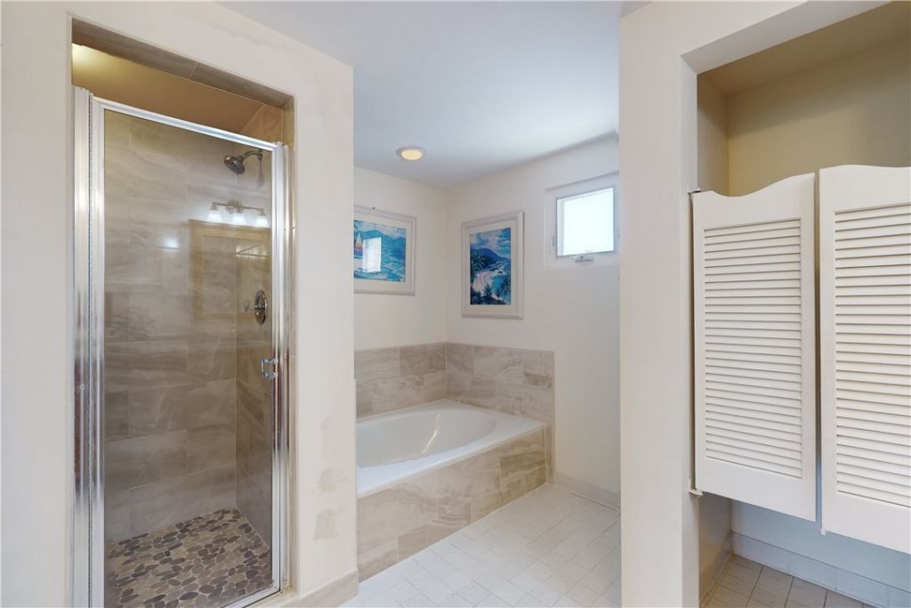 5030 Harmony Circle, Unit 204, Vero Beach, FL 32967 Photo