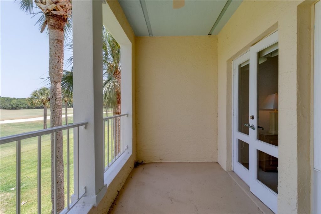 5030 Harmony Circle, Unit 204, Vero Beach, FL 32967 Photo