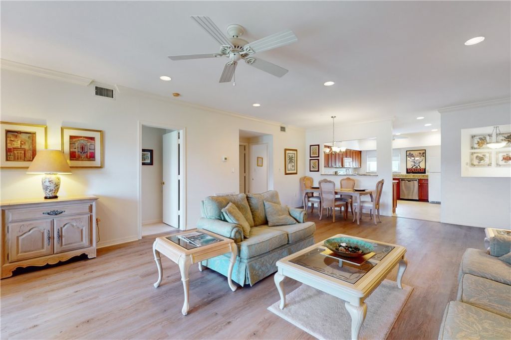 5030 Harmony Circle, Unit 204, Vero Beach, FL 32967 Photo