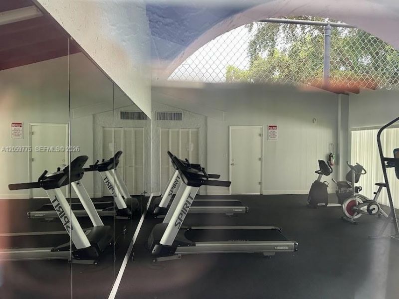 9460 Fontainebleau Blvd, Unit 129, Miami, FL 33172 Photo