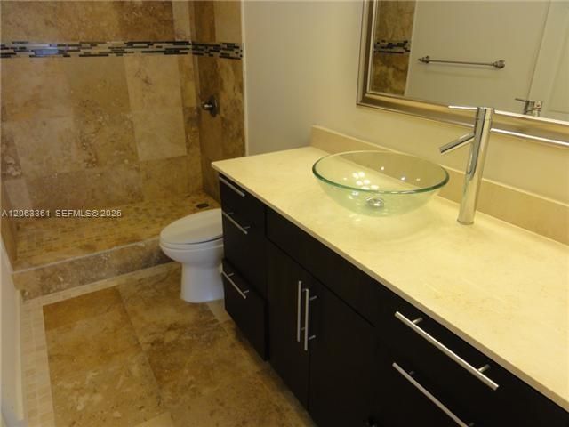 600 NE 36th St, Unit 402, Miami, FL 33137 Photo