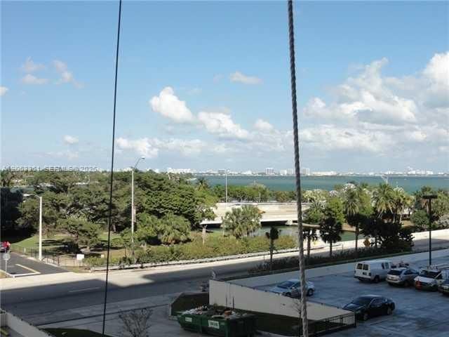600 NE 36th St, Unit 402, Miami, FL 33137 Photo