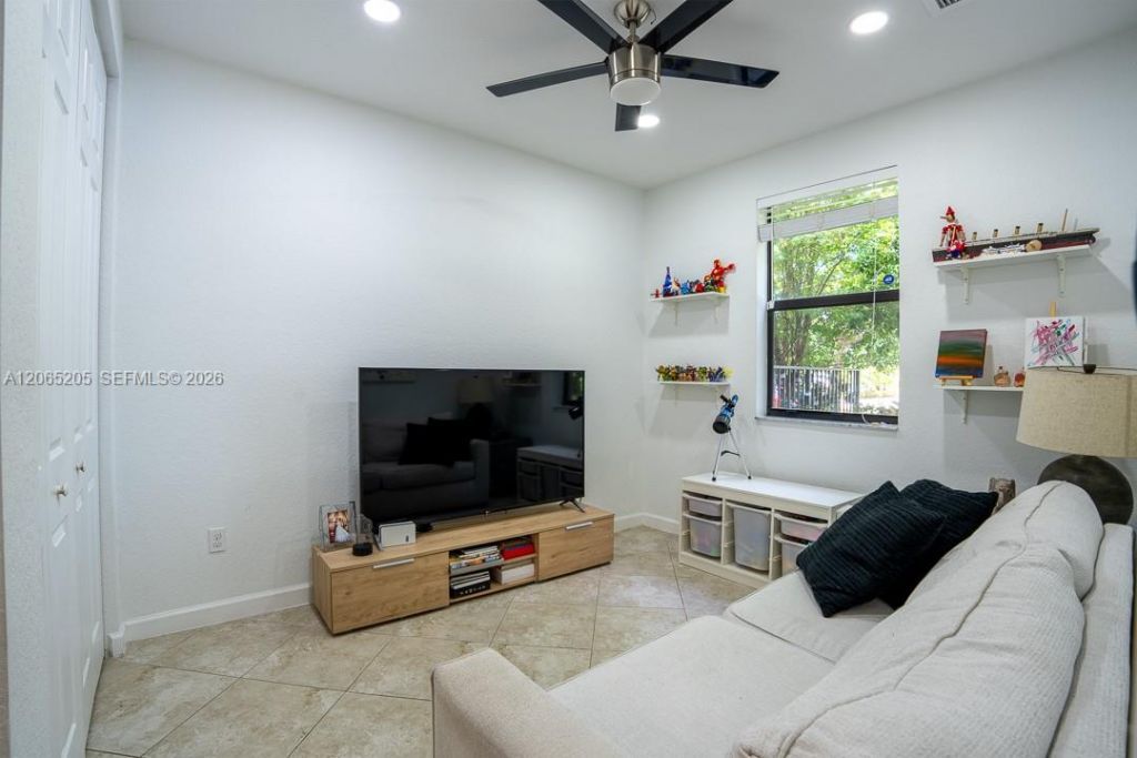 6943 Halton Park Ln, Coconut Creek, FL 33073 Photo