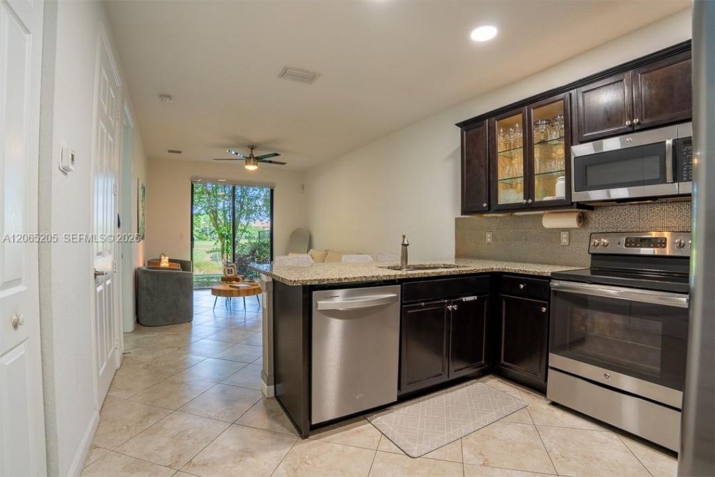 6943 Halton Park Ln, Coconut Creek, FL 33073 Photo