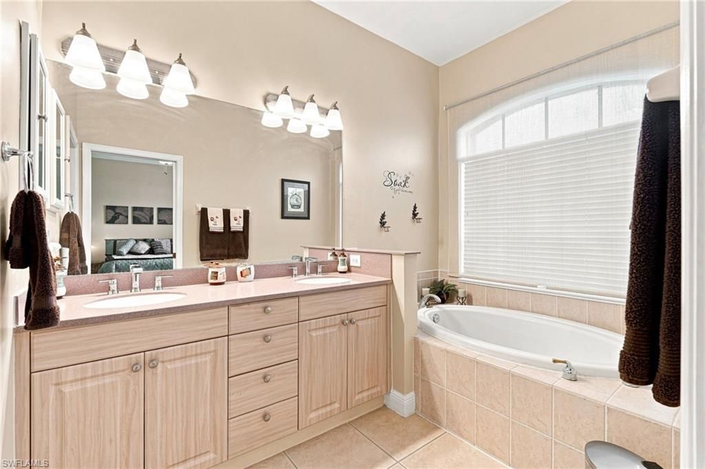 13921 Bently Cir , Fort Myers, FL 33912 Photo