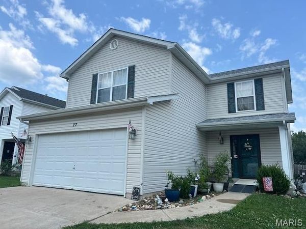 27 Silver Spur Drive , Winfield, MO 63389