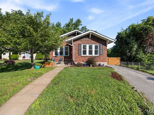 423 Heman Drive Drive, Kirkwood, MO 63122