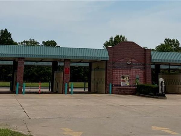 603 N Carbon Arcade, Marion, IL 62959