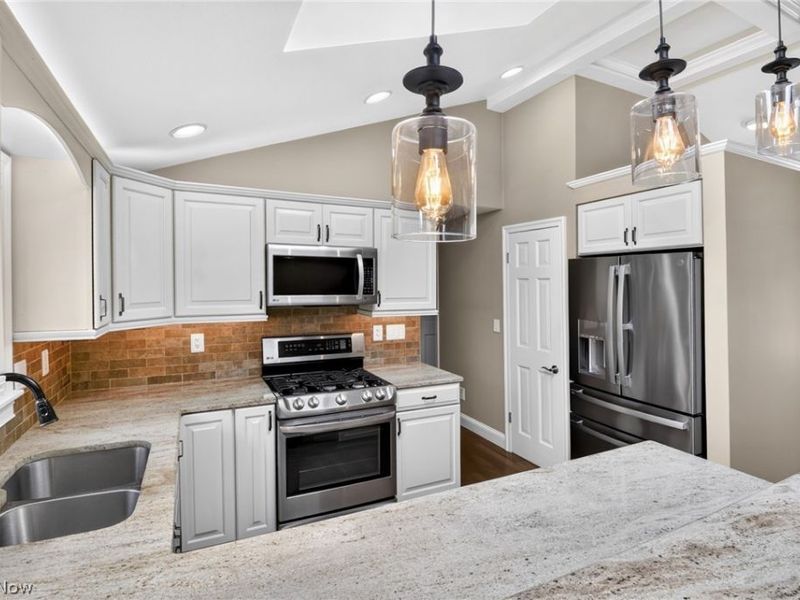 22634 Mayfair Avenue, Minerva, OH 44657 Photo 6