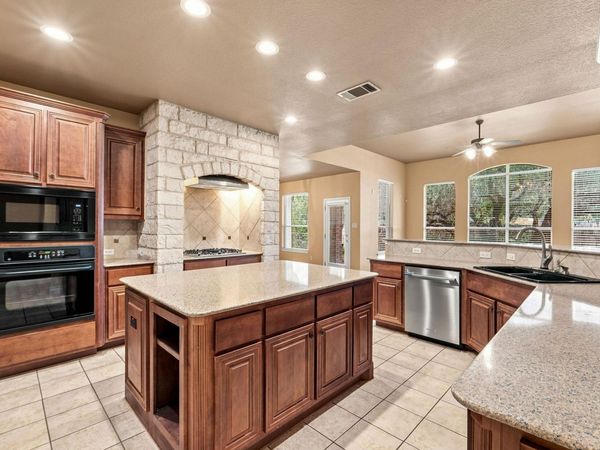 2909 Arbor CT, Round Rock, TX 78681