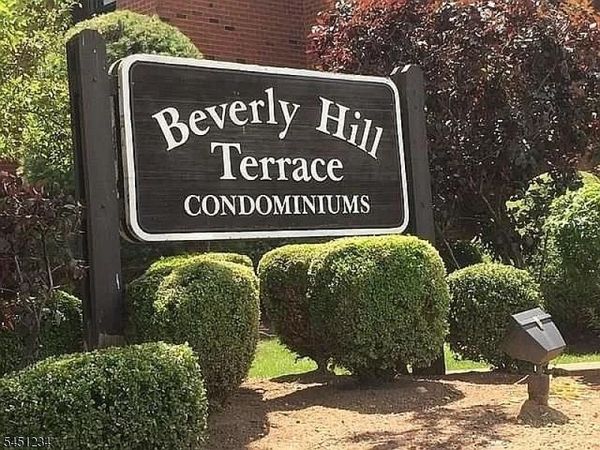 112 Beverly Hill Ter, Woodbridge, NJ 07095
