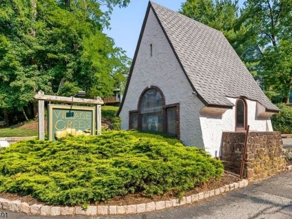 22 Village Green Ct, South Orange, NJ 07079