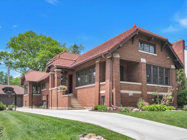 10516 S Seeley Avenue , Chicago, IL 60643